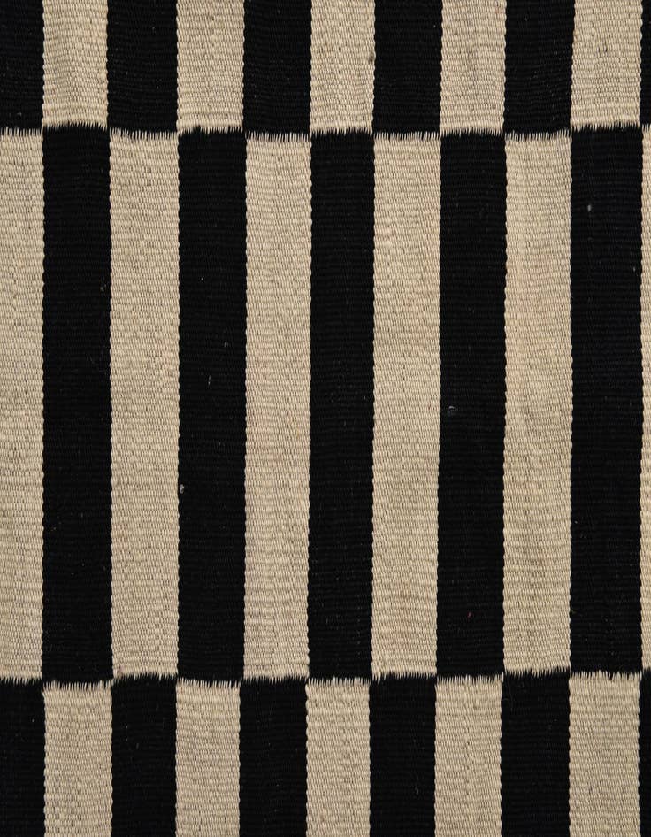 Detail image of  2' 6 x 3' 11  Hand Woven Kilim Modern Wool Rug