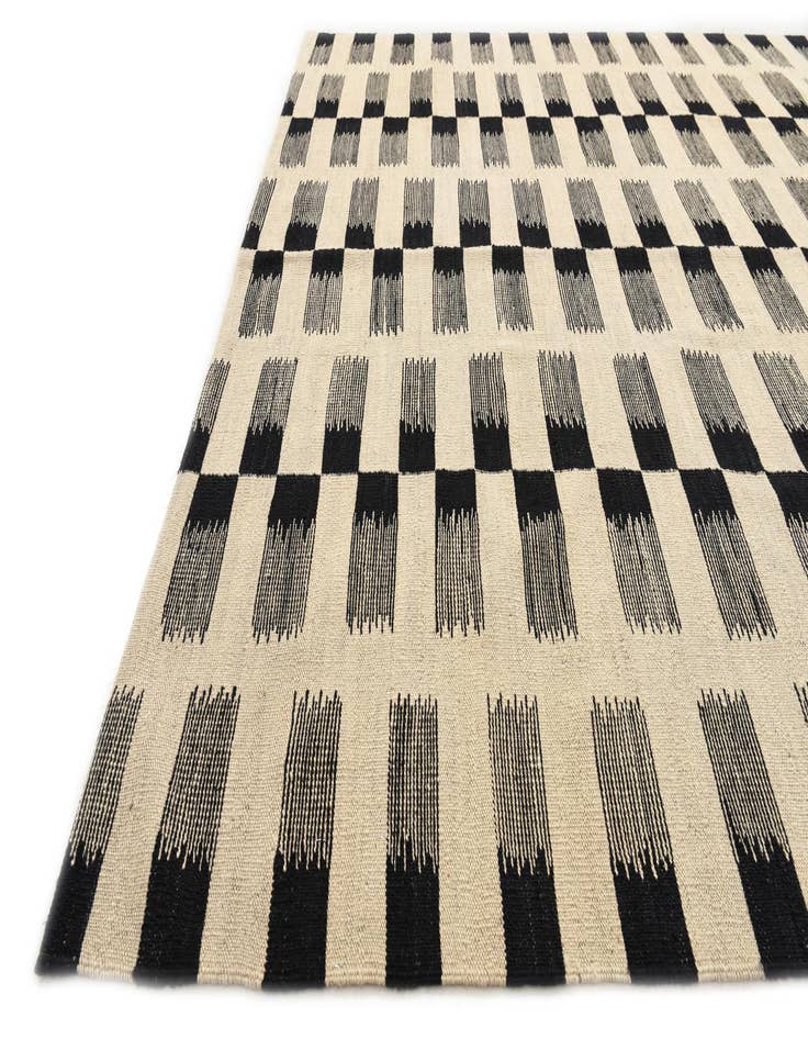 Detail image of  5' 8 x 7' 8  Hand Woven Kilim Modern Wool Rug