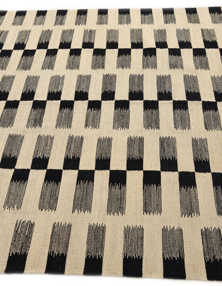 Detail image of  5' 8 x 7' 8  Hand Woven Kilim Modern Wool Rug