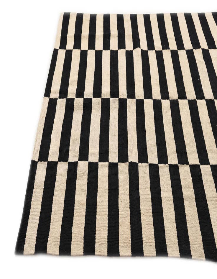 Detail image of  5' 7 x 7' 11  Hand Woven Kilim Modern Wool Rug