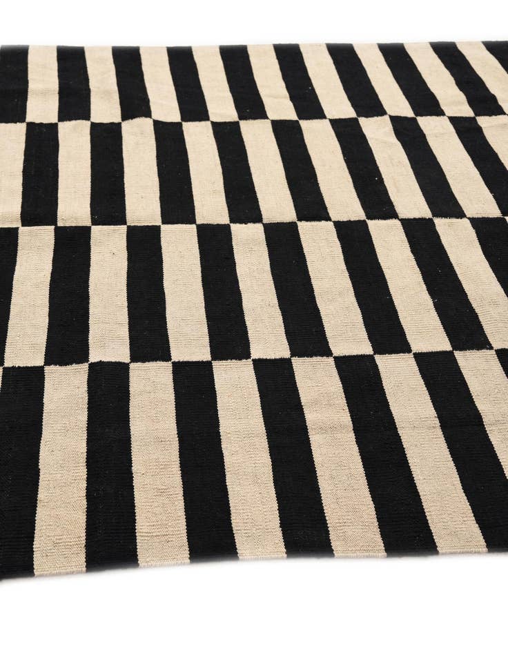 Detail image of  5' 7 x 7' 11  Hand Woven Kilim Modern Wool Rug