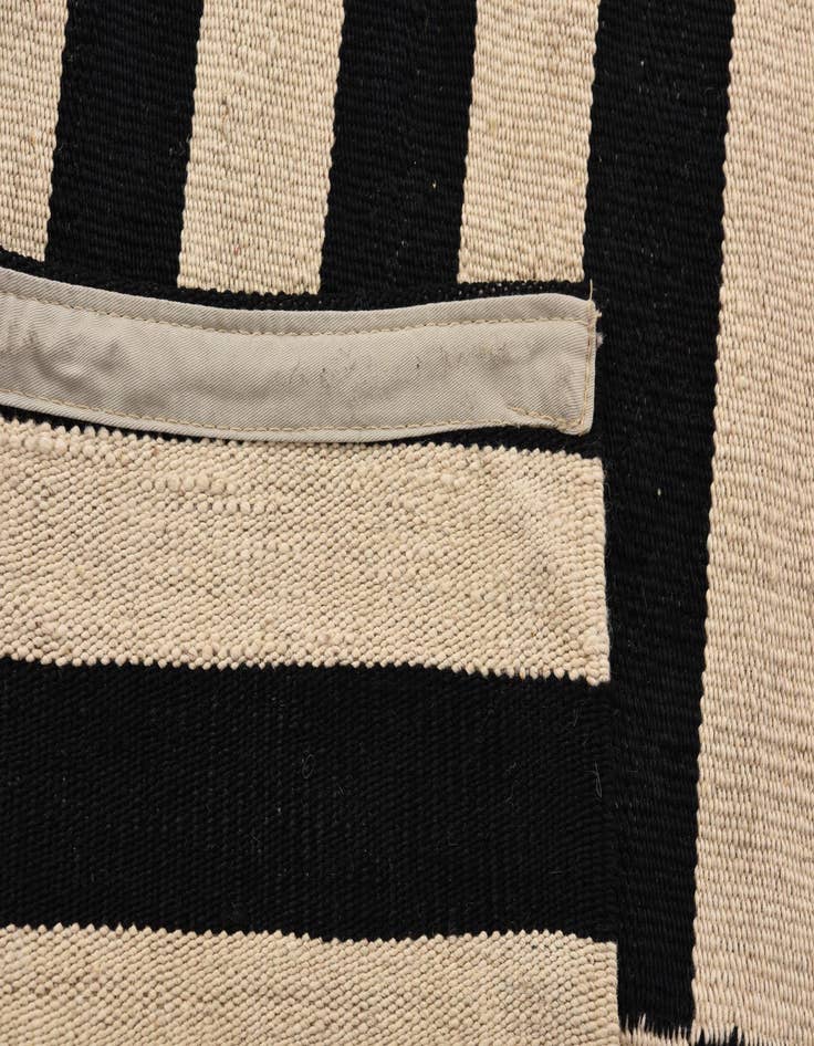 Detail image of  5' 7 x 7' 11  Hand Woven Kilim Modern Wool Rug