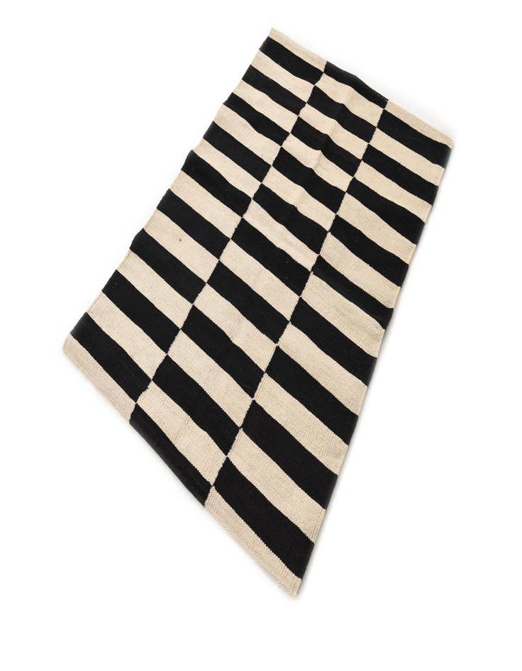 Detail image of  2' 7 x 3' 9  Hand Woven Kilim Modern Wool Rug