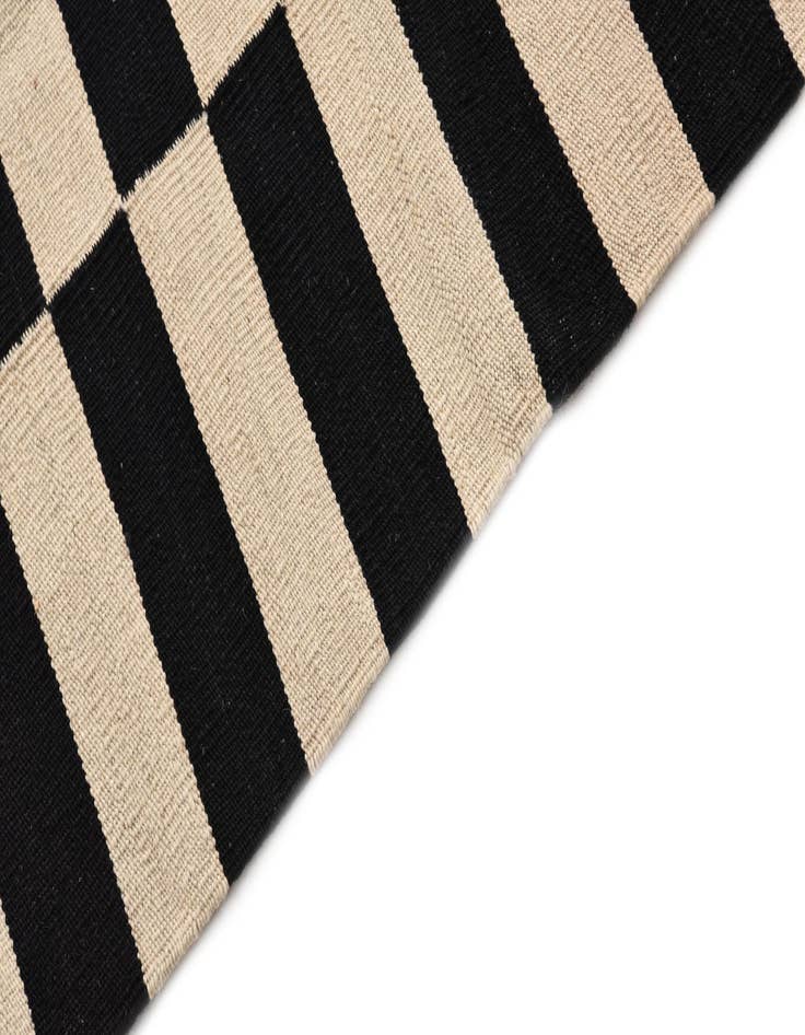 Detail image of  2' 7 x 3' 9  Hand Woven Kilim Modern Wool Rug