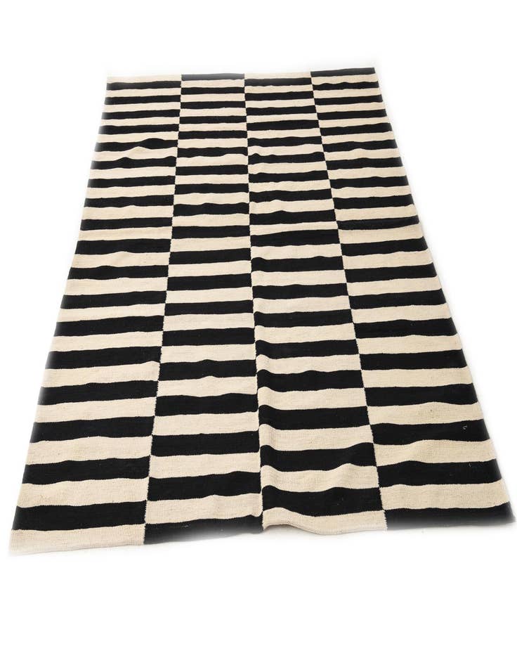 Detail image of  5' 7 x 7' 10  Hand Woven Kilim Modern Wool Rug