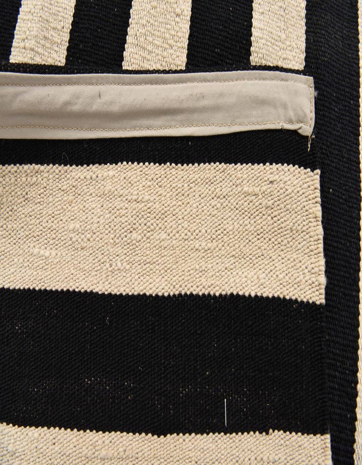 Detail image of  5' 7 x 7' 10  Hand Woven Kilim Modern Wool Rug
