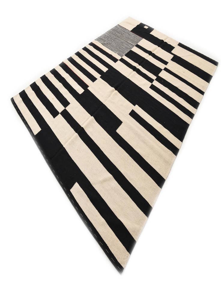 Detail image of  6' 7 x 9' 4  Hand Woven Kilim Modern Wool Rug