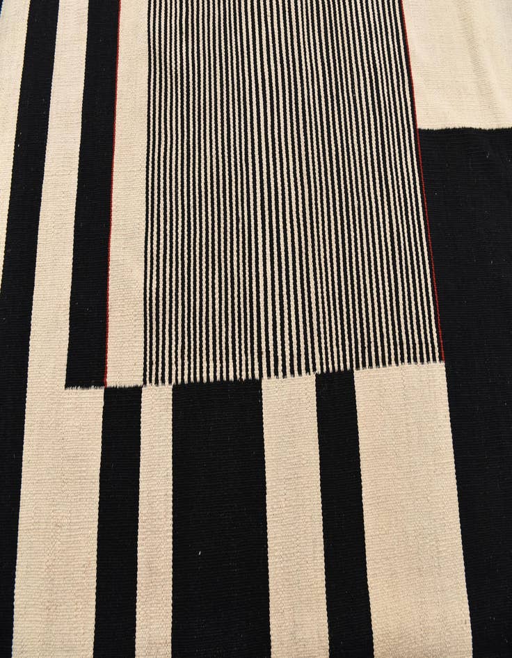 Detail image of  6' 7 x 9' 4  Hand Woven Kilim Modern Wool Rug