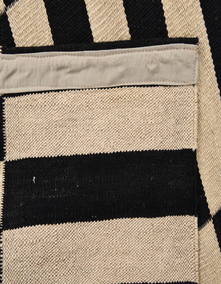 Detail image of  3' 4 x 4' 10  Hand Woven Kilim Modern Wool Rug