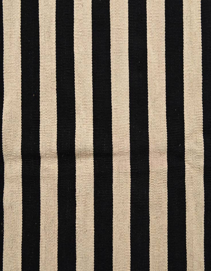 Detail image of  5' 9 x 7' 9  Hand Woven Kilim Modern Wool Rug