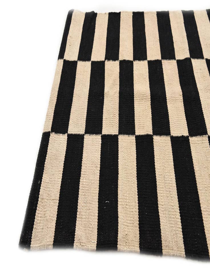 Detail image of  2' 6 x 3' 9  Hand Woven Kilim Modern Wool Rug