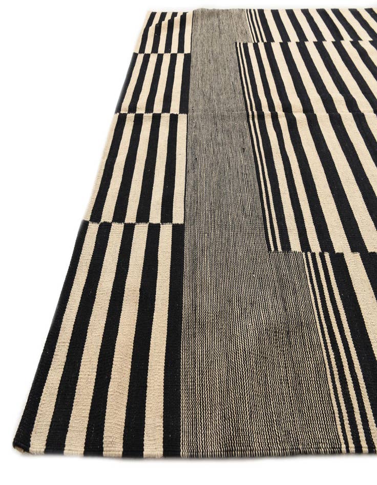 Detail image of  6' x 7' 8  Hand Woven Kilim Modern Wool Rug