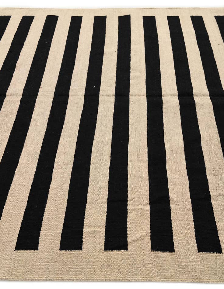 Detail image of  6' 8 x 9' 10  Hand Woven Kilim Modern Wool Rug