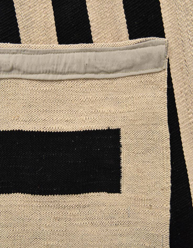 Detail image of  6' 8 x 9' 10  Hand Woven Kilim Modern Wool Rug