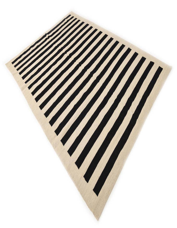 Detail image of  6' 9 x 9' 7  Hand Woven Kilim Modern Wool Rug