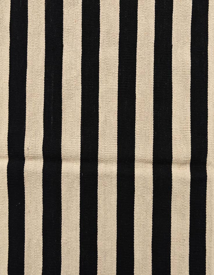 Detail image of  6' 9 x 9' 7  Hand Woven Kilim Modern Wool Rug