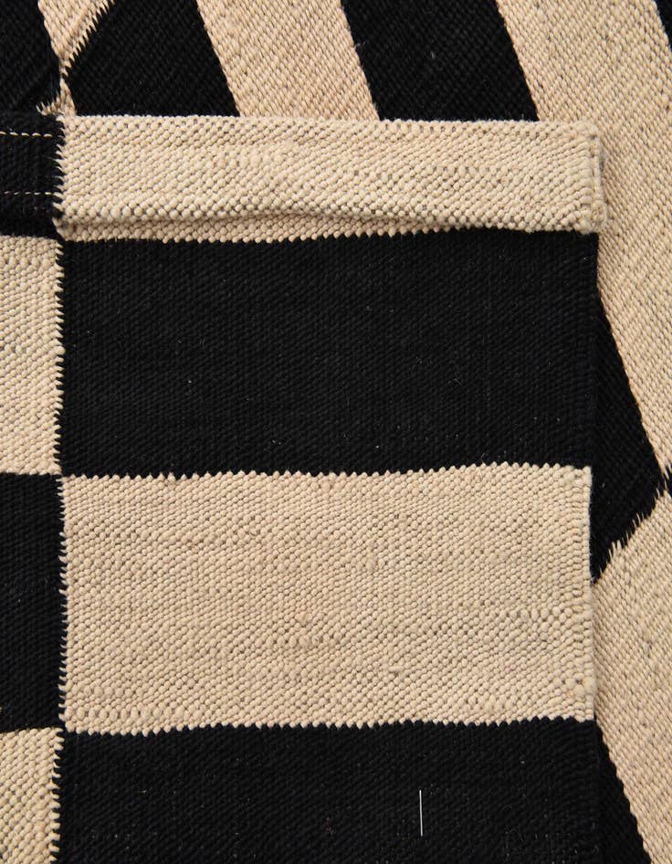 Detail image of  2' 8 x 3' 10  Hand Woven Kilim Modern Wool Rug