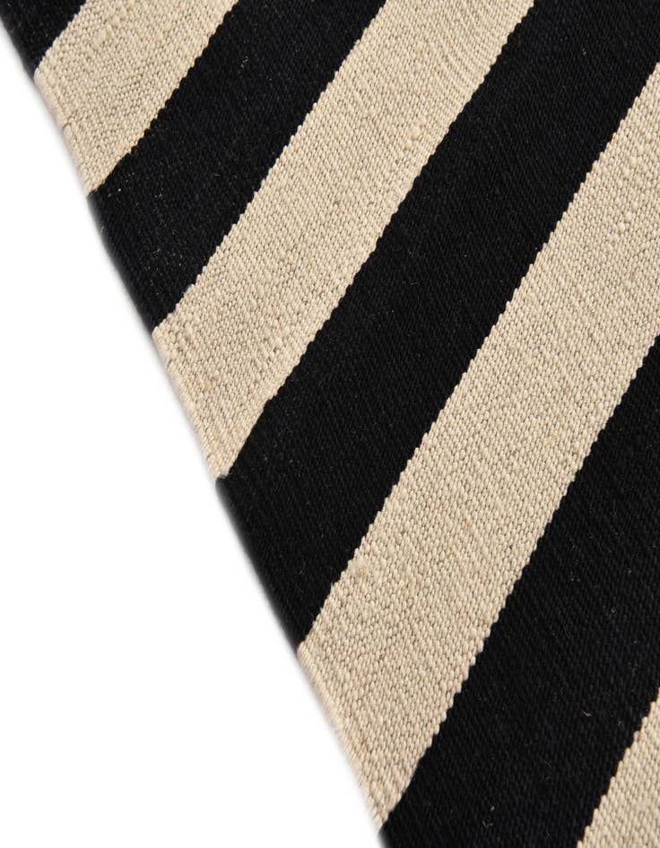 Detail image of  3' 4 x 4' 10  Hand Woven Kilim Modern Wool Rug