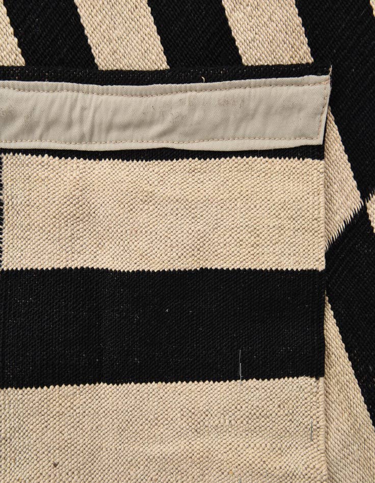 Detail image of  3' 4 x 4' 10  Hand Woven Kilim Modern Wool Rug