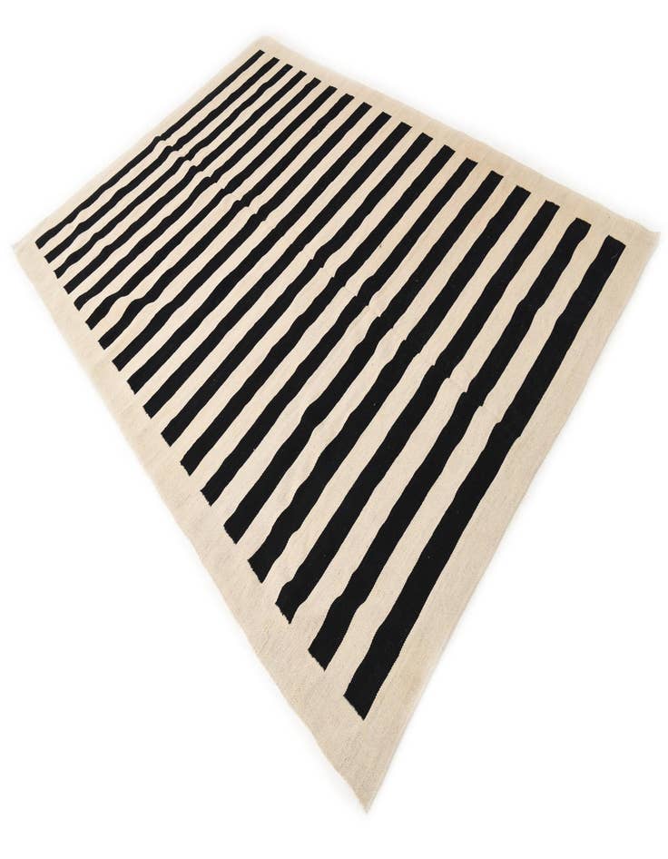 Detail image of  6' 8 x 9' 10  Hand Woven Kilim Modern Wool Rug