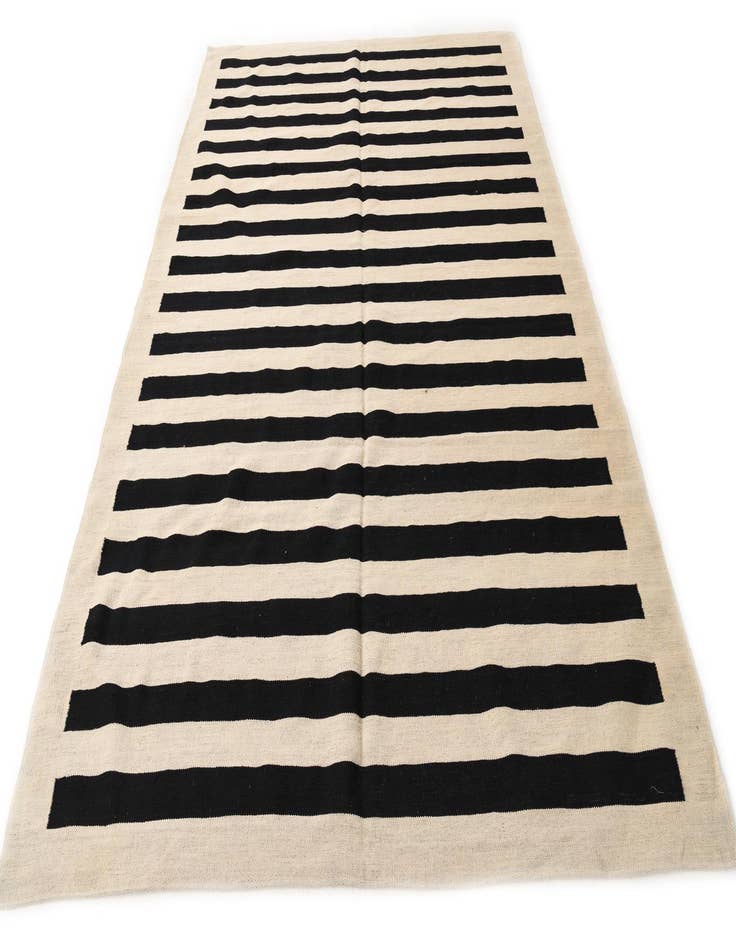 Detail image of  6' 8 x 9' 10  Hand Woven Kilim Modern Wool Rug