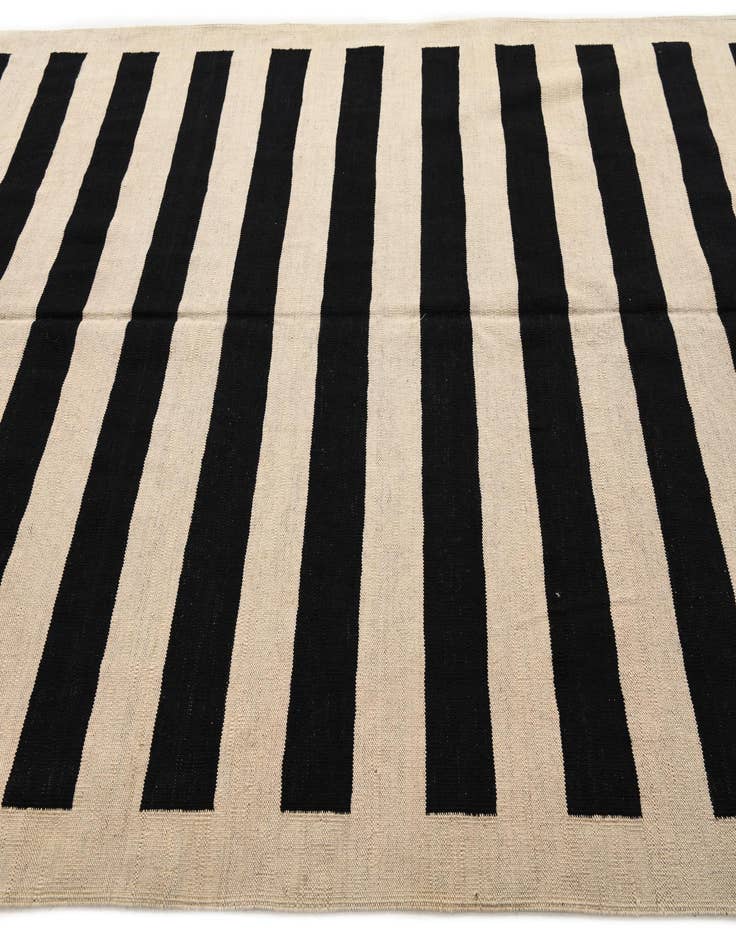 Detail image of  6' 8 x 9' 10  Hand Woven Kilim Modern Wool Rug