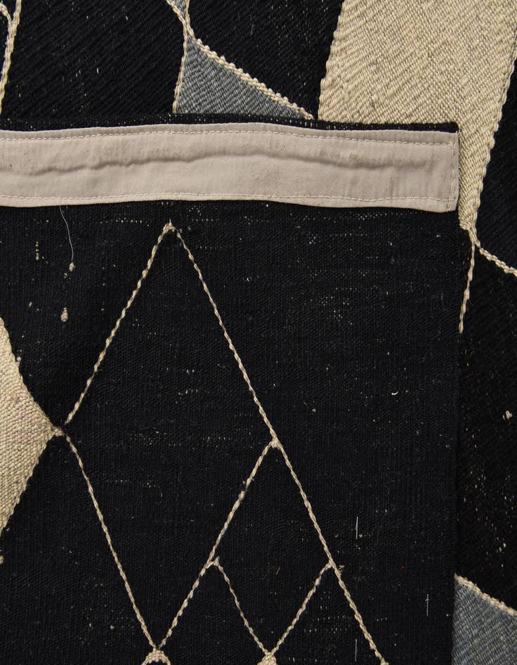 Detail image of  7' 2 x 9' 5  Hand Woven Kilim Modern Wool Rug