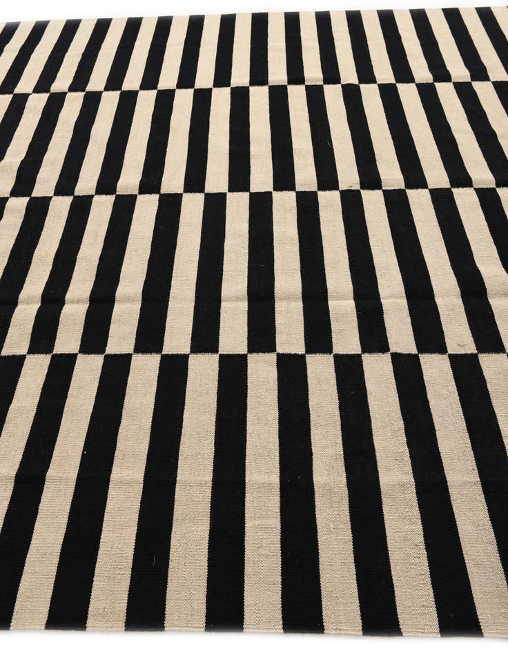 Detail image of  8' 7 x 11' 3  Hand Woven Kilim Modern Wool Rug