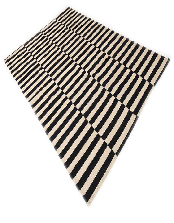 Detail image of  6' 8 x 9' 8  Hand Woven Kilim Modern Wool Rug