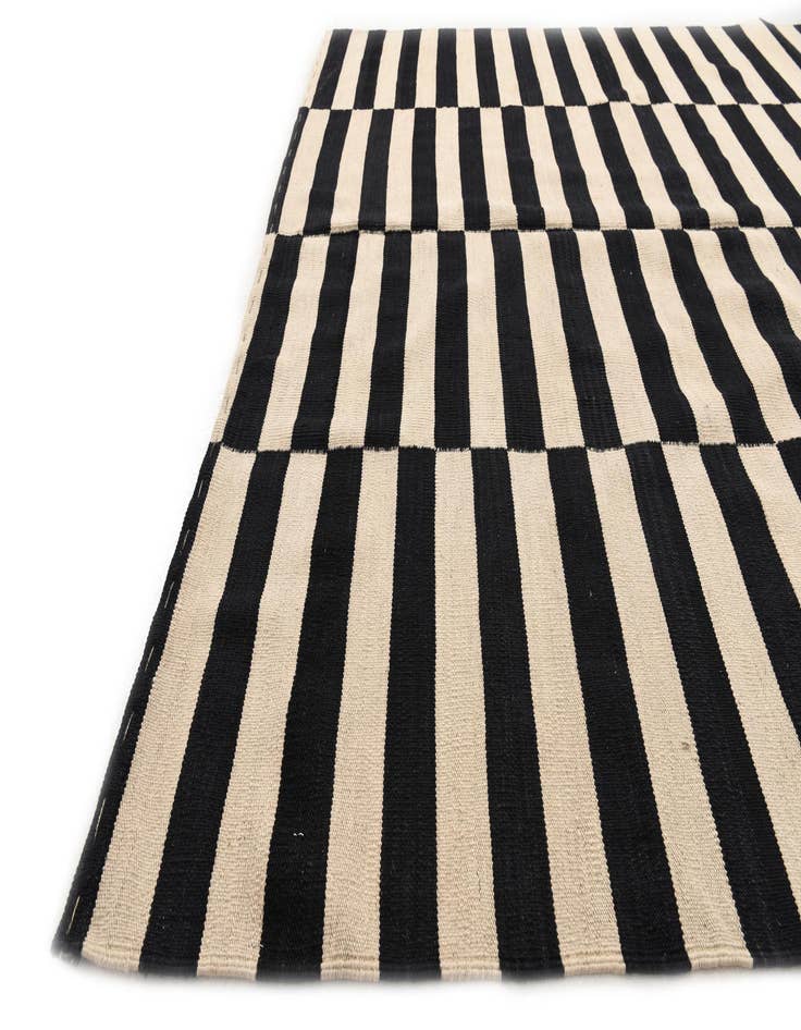 Detail image of  6' 8 x 9' 8  Hand Woven Kilim Modern Wool Rug