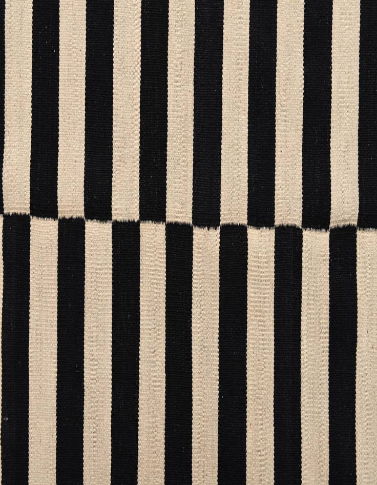 Detail image of  6' 8 x 9' 8  Hand Woven Kilim Modern Wool Rug