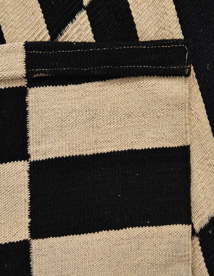 Detail image of  2' 7 x 3' 9  Hand Woven Kilim Modern Wool Rug