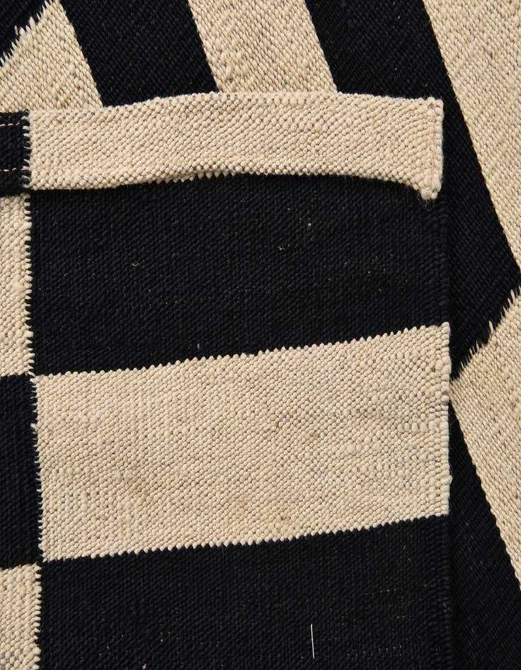 Detail image of  2' 8 x 3' 10  Hand Woven Kilim Modern Wool Rug