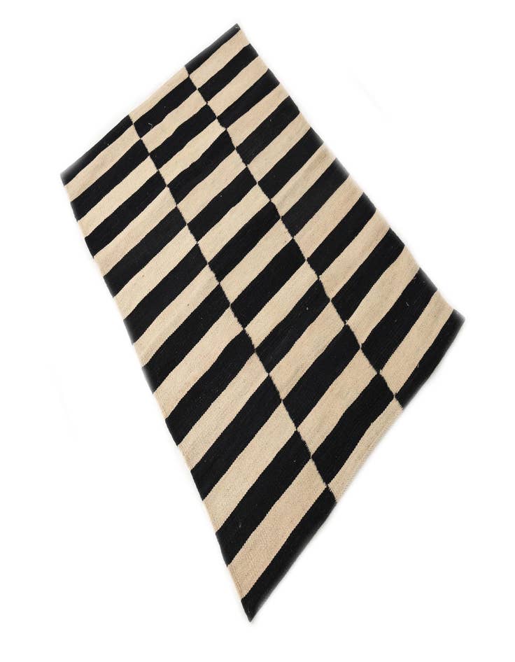 Detail image of  2' 7 x 3' 10  Hand Woven Kilim Modern Wool Rug