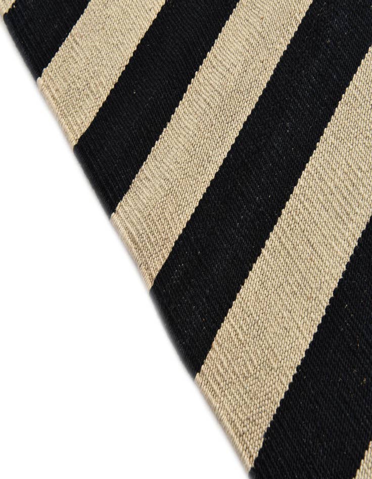 Detail image of  3' 4 x 4' 9  Hand Woven Kilim Modern Wool Rug