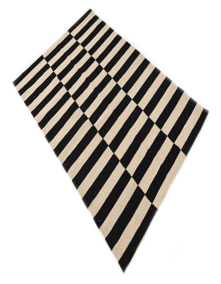 Detail image of  3' 4 x 5' 1  Hand Woven Kilim Modern Wool Rug