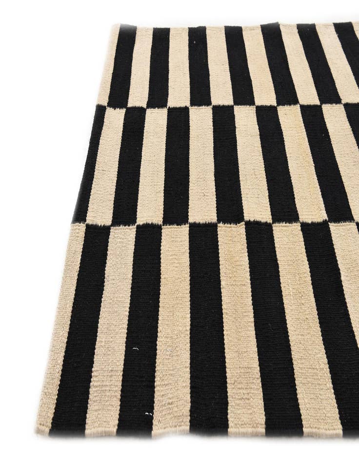 Detail image of  2' 9 x 3' 10  Hand Woven Kilim Modern Wool Rug