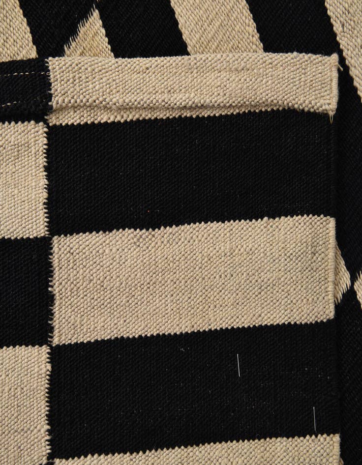 Detail image of  2' 9 x 3' 10  Hand Woven Kilim Modern Wool Rug