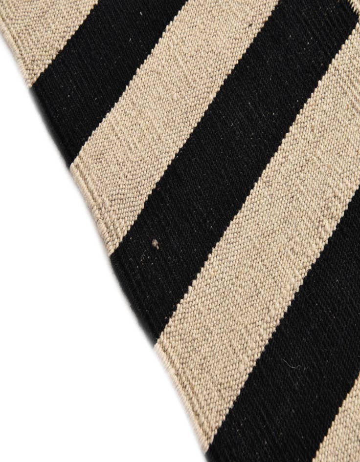 Detail image of  2' 8 x 3' 9  Hand Woven Kilim Modern Wool Rug