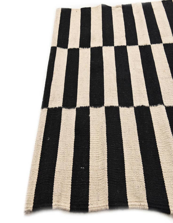 Detail image of  2' 6 x 3' 10  Hand Woven Kilim Modern Wool Rug