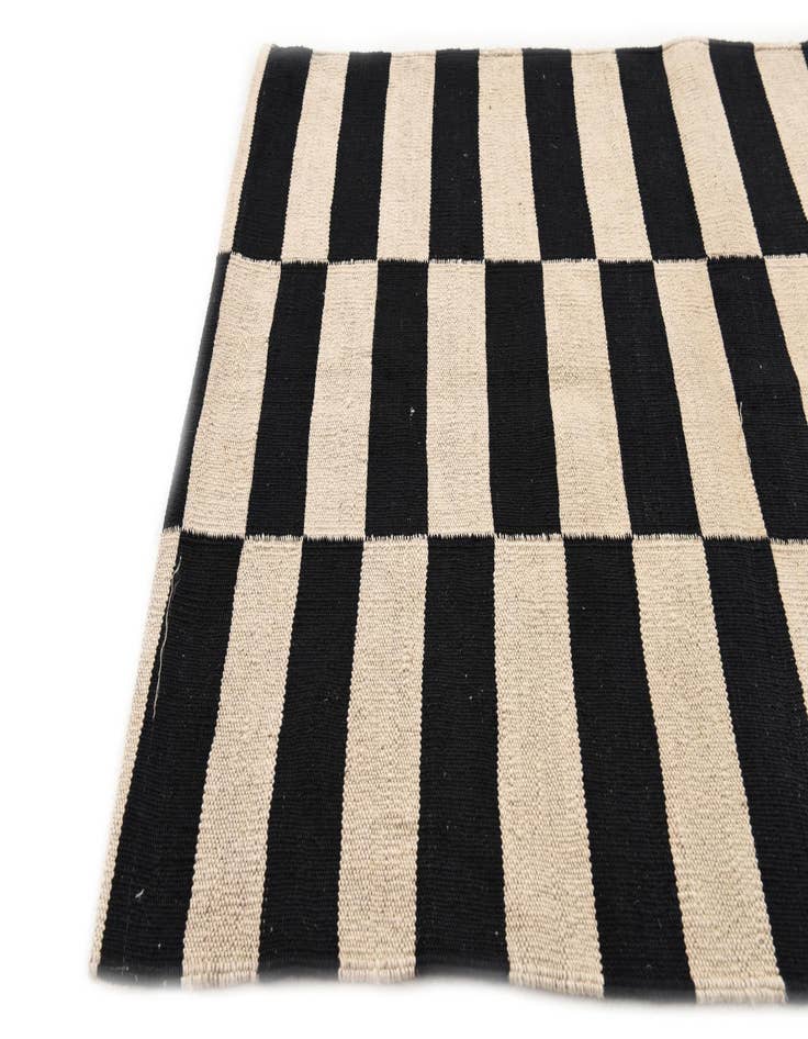 Detail image of  2' 8 x 3' 10  Hand Woven Kilim Modern Wool Rug