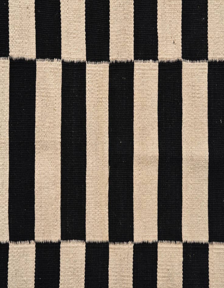Detail image of  2' 8 x 3' 10  Hand Woven Kilim Modern Wool Rug