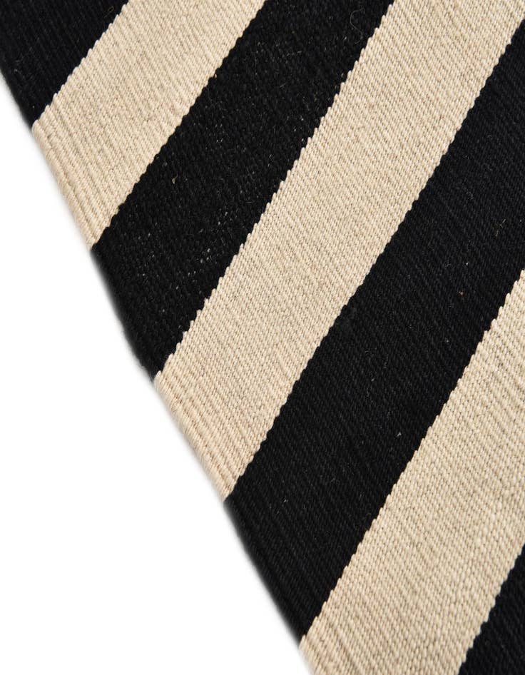 Detail image of  2' 8 x 3' 9  Hand Woven Kilim Modern Wool Rug