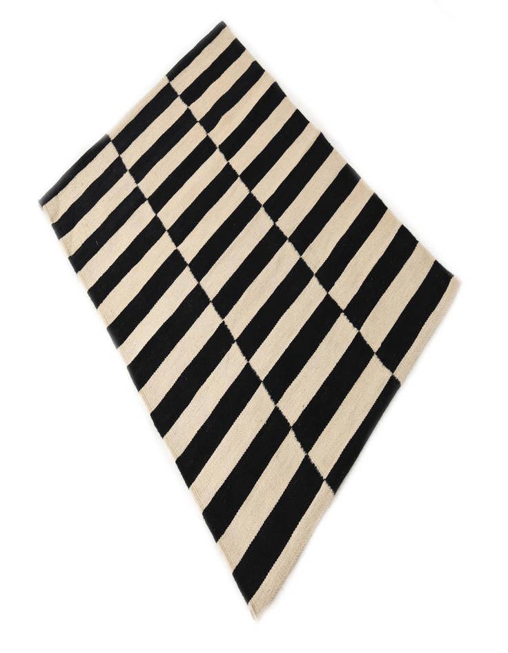 Detail image of  2' 9 x 3' 10  Hand Woven Kilim Modern Wool Rug