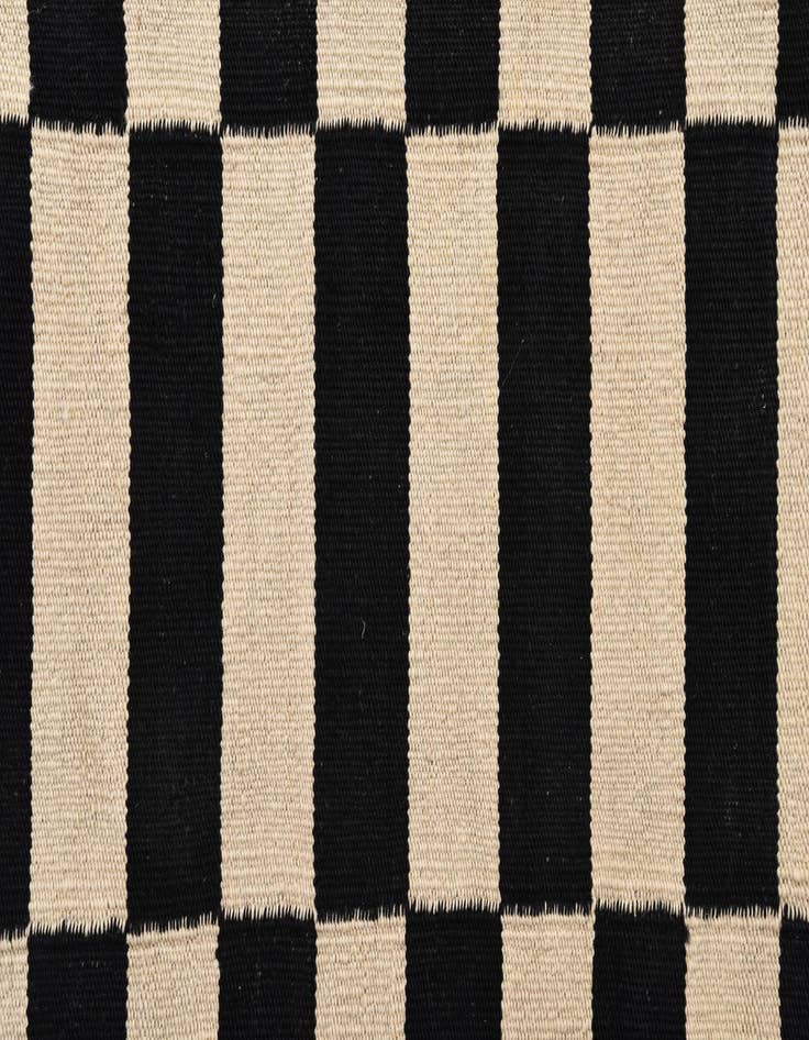 Detail image of  2' 9 x 3' 10  Hand Woven Kilim Modern Wool Rug