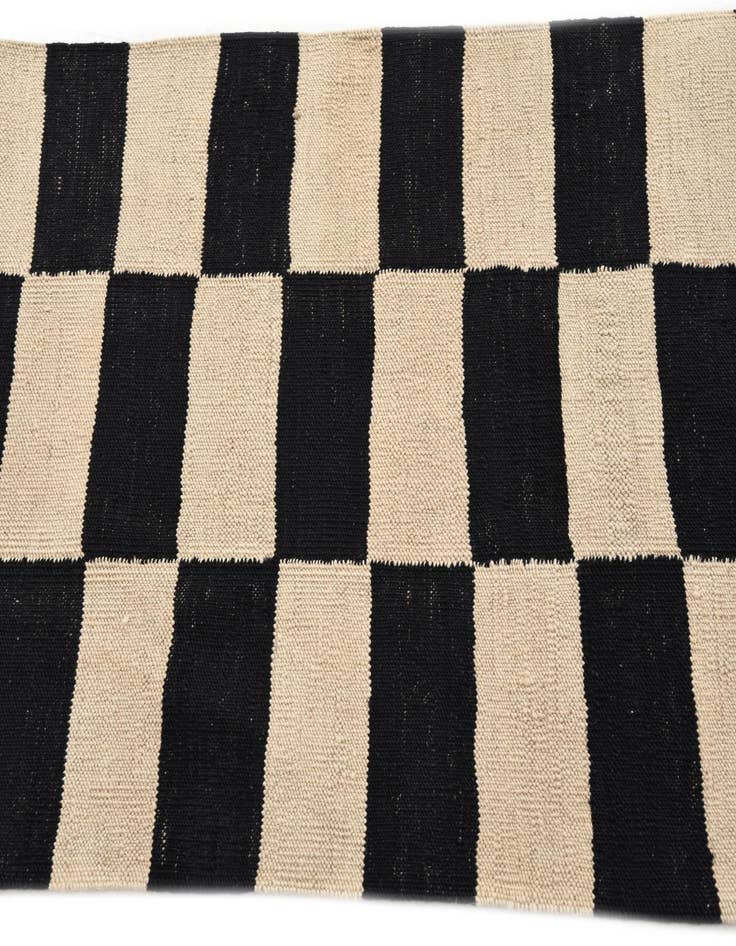 Detail image of  2' 6 x 4'  Hand Woven Kilim Modern Wool Rug