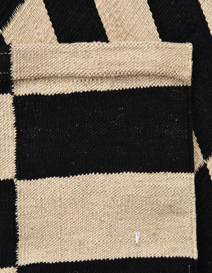 Detail image of  2' 7 x 4'  Hand Woven Kilim Modern Wool Rug