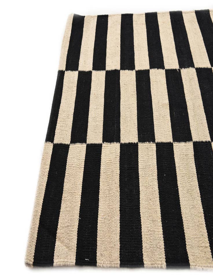 Detail image of  2' 8 x 3' 10  Hand Woven Kilim Modern Wool Rug