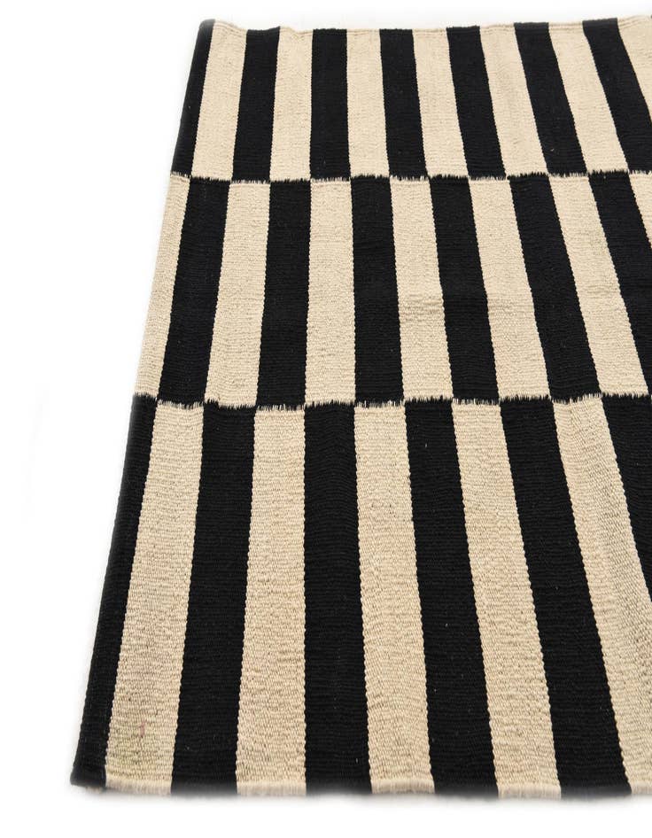 Detail image of  2' 9 x 3' 10  Hand Woven Kilim Modern Wool Rug