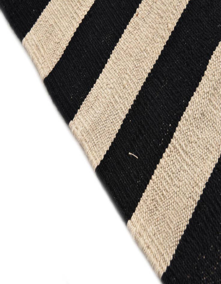 Detail image of  2' 8 x 3' 9  Hand Woven Kilim Modern Wool Rug